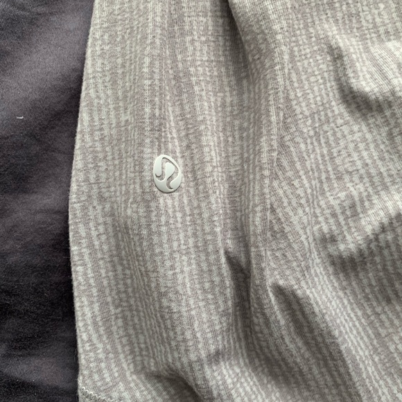 Lululemon drop back tank Silverescent - Picture 3 of 3